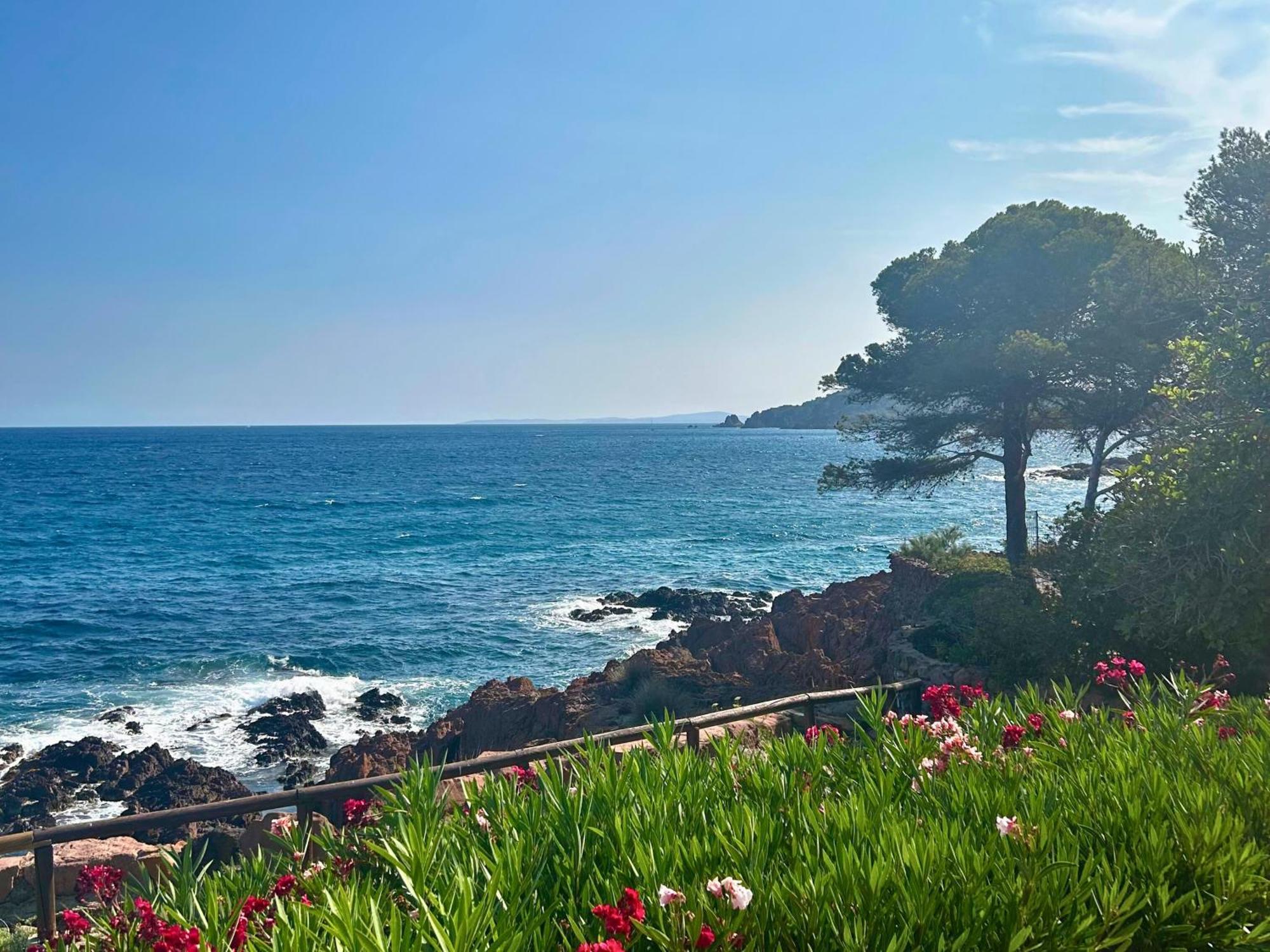 Santa Margarita Bed & Breakfast Saint-Raphael  Exterior photo
